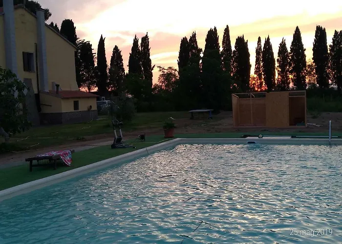 Bed & Breakfast Casolare Casa Ricci 3*